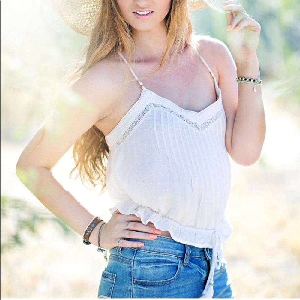 Delicate AE Crop